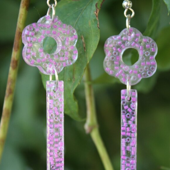 Purple Daisy Resin Earrings Hand Crafted - Picture 3 of 5